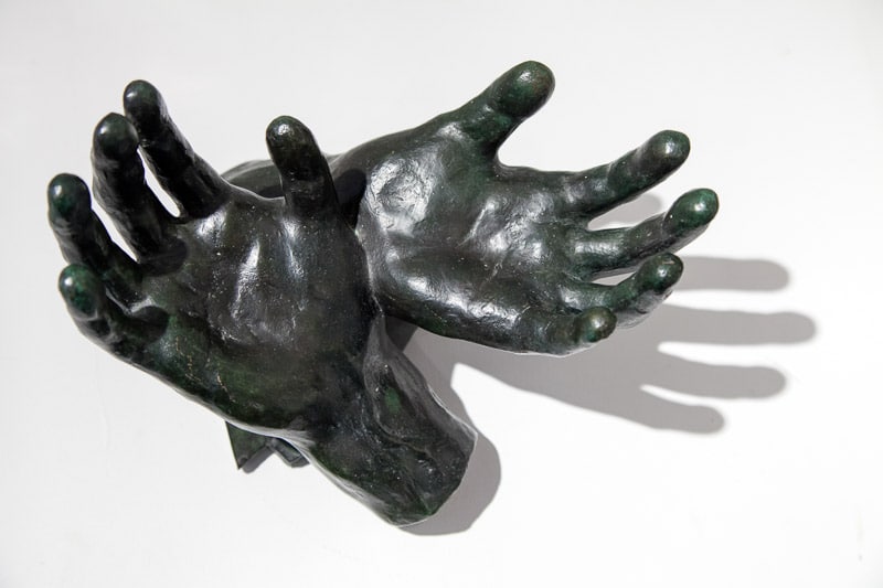 Mains - Bronze - Cécile Déléage Romhein - Coll. Privée